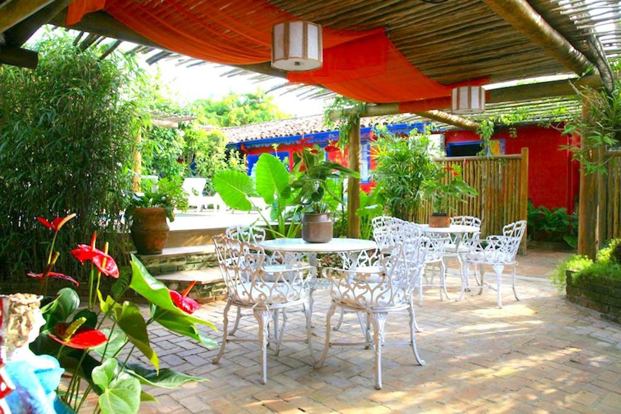 Hotel Pousada Dos Hibiscos Ильябела Экстерьер фото
